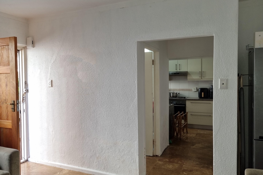 To Let 2 Bedroom Property for Rent in Green Point Western Cape